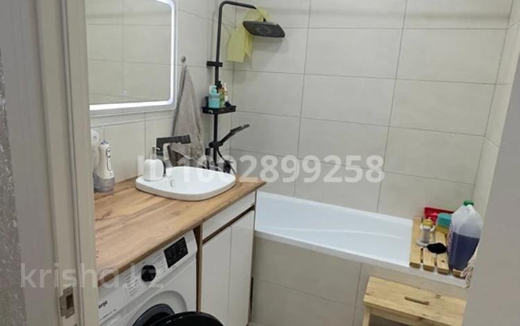 2-комнатная квартира · 55 м² · 4/9 этаж, 5-й мкр 27 за 24 млн ₸ в Аксае — фото 2