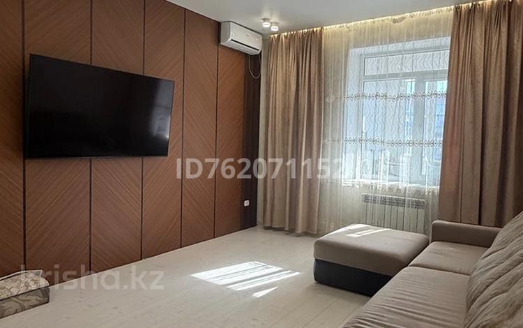 3-бөлмелі пәтер · 74.9 м² · 5/9 қабат, мкр Юго-Восток, проспект шахтеров 5/2 — ЦОН, областная прокуратура, бағасы: 55 млн ₸ в Караганде, Казыбек би р-н — фото 2