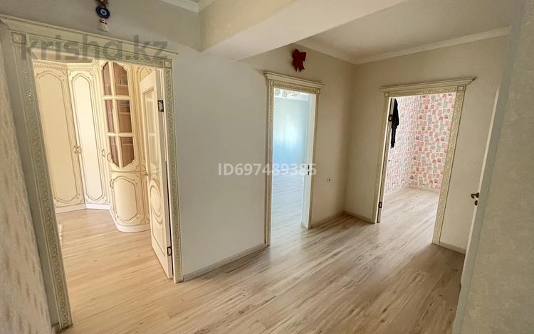 4-бөлмелі пәтер, 120 м², 1/5 қабат ай сайын, 29-й мкр 30, бағасы: 350 000 〒 в Актау, 29-й мкр — фото 2