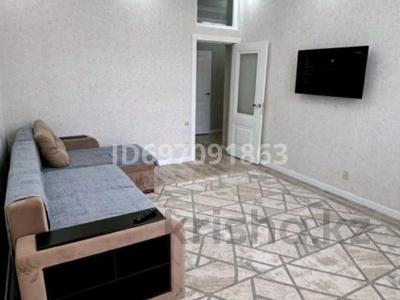 2-бөлмелі пәтер, 70 м², 11/12 қабат ай сайын, 17-й мкр 7, бағасы: 350 000 〒 в Актау, 17-й мкр