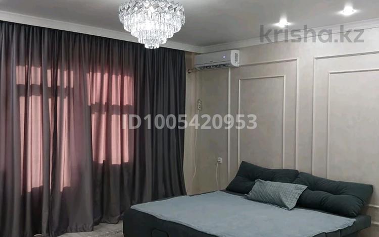 3-комнатная квартира · 80 м² · 2/5 этаж, мкр Нурсат 127 — Обласная детская больница за 30 000 ₸ в Шымкенте, Каратауский р-н — фото 2