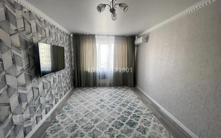 2-бөлмелі пәтер · 50 м² · 3/5 қабат, 2 ш/а. 296 — Жубанов, бағасы: 180 000 ₸ в Актобе, мкр 8 — фото 2