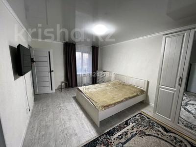 1-комнатная квартира, 40 м², 2/5 этаж посуточно, Ауэзова 102 за 10 000 〒 в Щучинске