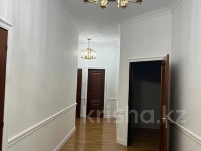 4-комнатная квартира, 145 м², 3/7 этаж, Митина 4 — Достык за 220 млн 〒 в Алматы, Медеуский р-н