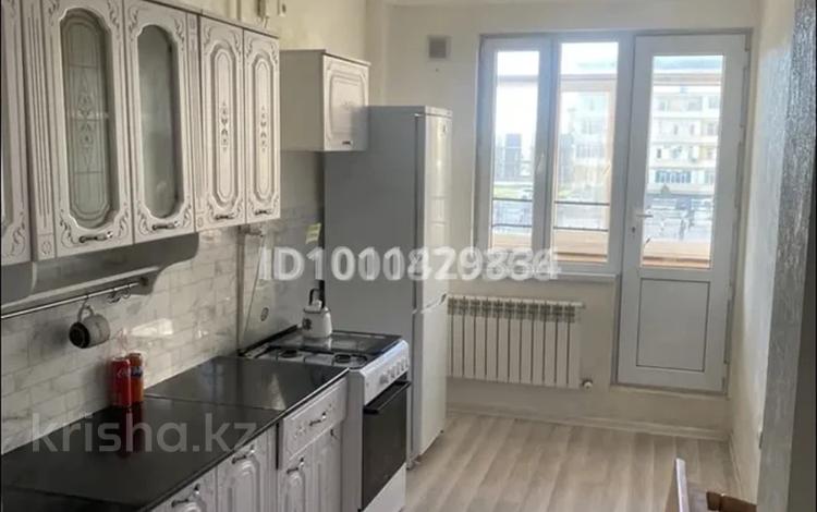 2-бөлмелі пәтер · 60 м² · 2/5 қабат, Улы Дала ш/а. 994, бағасы: 21 млн ₸ в Таразе, мкр Улы Дала — фото 2