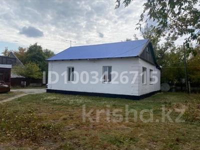 Жеке үй · 4 бөлме · 90 м² · 11 жүзд., Жоныс Укубаев 66 — В центре поселка бадамша, бағасы: 5 млн ₸ в Бадамше