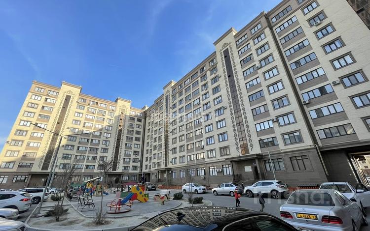 1-комнатная квартира, 52 м², 4/10 этаж, 17-й мкр 82 — Сзади супермаркета «Дана»