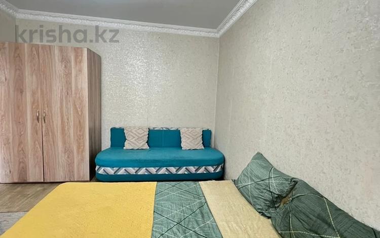 1-комнатная квартира · 37 м² · 11/12 этаж, мкр Акбулак, Байтерекова 107 за 13 000 ₸ в Алматы, Алатауский р-н — фото 2