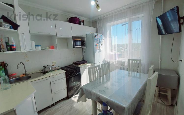 3-комнатная квартира · 65.7 м² · 6/9 этаж, Майкудук, ул. Карла Маркса 7 за 20 млн ₸ в Караганде, Алихана Бокейханова р-н — фото 2