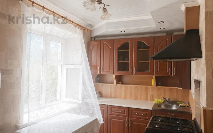 2-комнатная квартира · 48 м² · 3/5 этаж, Карбышева — Магазин Экспресс за 130 000 ₸ в Уральске — фото 3