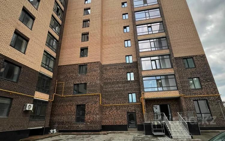 1-комнатная квартира · 42.6 м² · 2/9 этаж, Тауелсиздик 30 за 23.5 млн ₸ в Костанае — фото 2