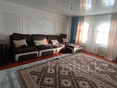 Отдельный дом · 4 комнаты · 200 м² · 9.5 сот., Нурманбетова 53 — Көктөбе 1 за 20 млн 〒 в Есик
