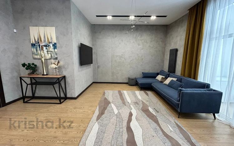 3-комнатная квартира · 120 м², Абубакир Тыныбаев 5 — Анатолий Храпатый за 500 000 ₸ в Астане, Есильский р-н — фото 3