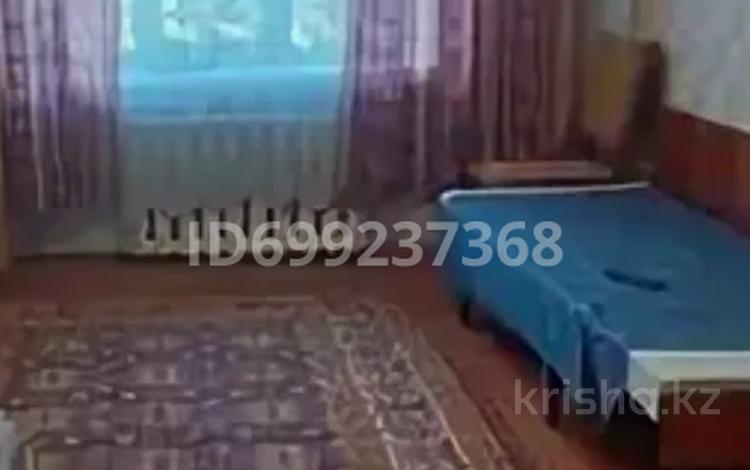 1 бөлме · 12 м² · 5 қабат, Космическая 4.1, бағасы: 140 000 ₸ в Усть-Каменогорске — фото 2