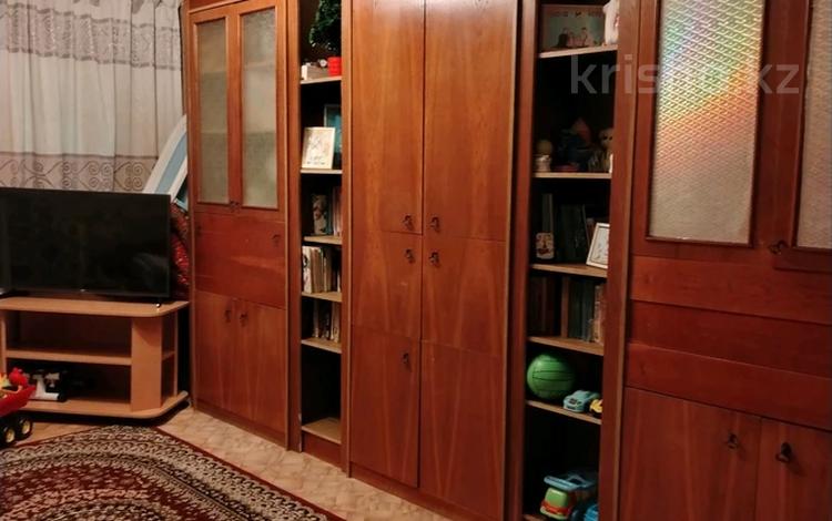2-бөлмелі пәтер · 43 м² · 1/5 қабат, Абая 62, бағасы: 7 млн ₸ в Темиртау — фото 2