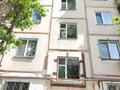 2-бөлмелі пәтер · 43 м² · 1/5 қабат, Абая 62, бағасы: 7 млн ₸ в Темиртау — фото 11