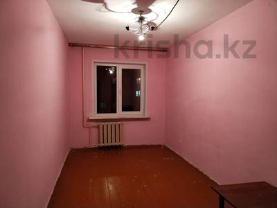 3-бөлмелі пәтер, 60 м², 3/5 қабат, Добролюбова 37 — бульвар Гагарина добролюбова, бағасы: 16 млн 〒 в Усть-Каменогорске