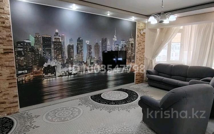 3-комнатная квартира · 105 м² · 7/9 этаж, 12-й мкр 72 за 40 млн ₸ в Актау — фото 2