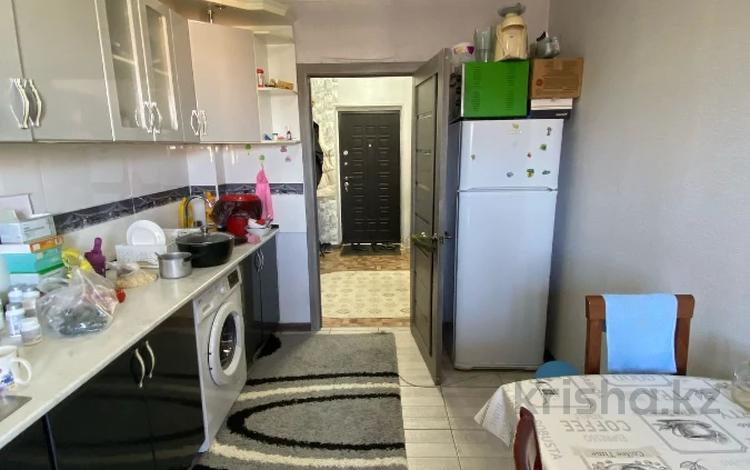 2-комнатная квартира · 63.6 м² · 9/10 этаж, Старый город, Набережная за 17.5 млн 〒 в Актобе — фото 2