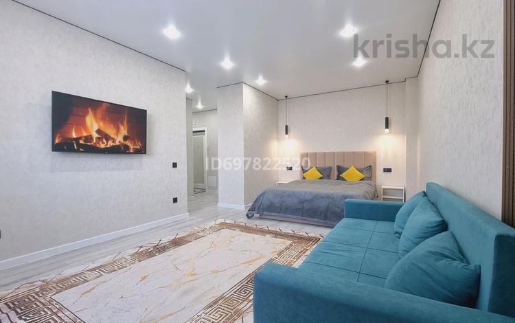 1-комнатная квартира · 42 м² · 10/13 этаж, Максут Нарикбаев 6а, 6 за 17 000 ₸ в Астане, Нура р-н — фото 2