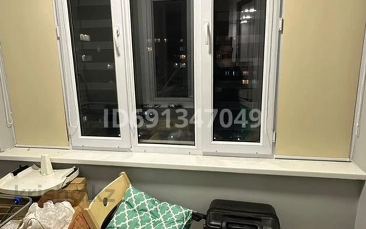 1-бөлмелі пәтер, 40 м², 11/13 қабат ай сайын, Есенова 160/3, бағасы: 250 000 〒 в Алматы, Жетысуский р-н — фото 2