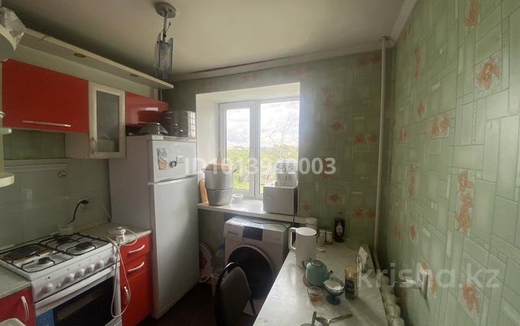 2-комнатная квартира · 41 м² · 5/5 этаж, Пришахтинск, 23й микрорайон 14 — Остановка Методическая за 14 млн ₸ в Караганде, Алихана Бокейханова р-н — фото 2