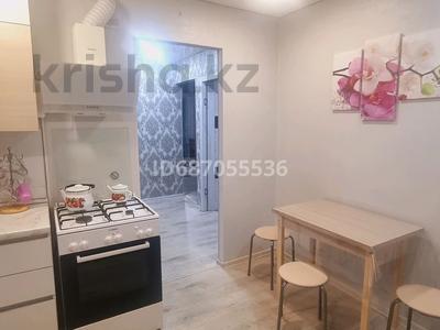 2-комнатная квартира · 58 м² · 1/5 этаж, мкр 8, 101 стрелковой бригады 18 — Супермаркет Дина 101 стрелковой за 25 000 ₸ в Актобе