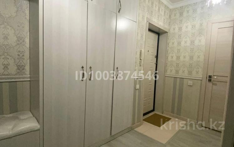 2-комнатная квартира · 55 м² · 8/9 этаж, Сауран 12/1 — Сауран /Акмешит за 300 000 ₸ в Астане, Есильский р-н — фото 2