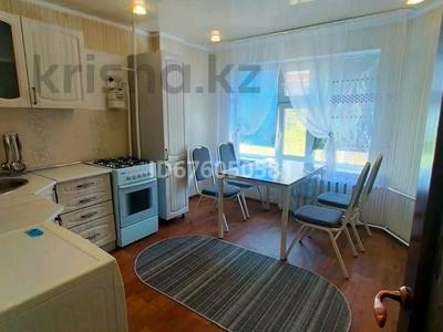 2-комнатная квартира · 50 м² · 3/9 этаж, Жана Орда 3 за 13 000 ₸ в Уральске