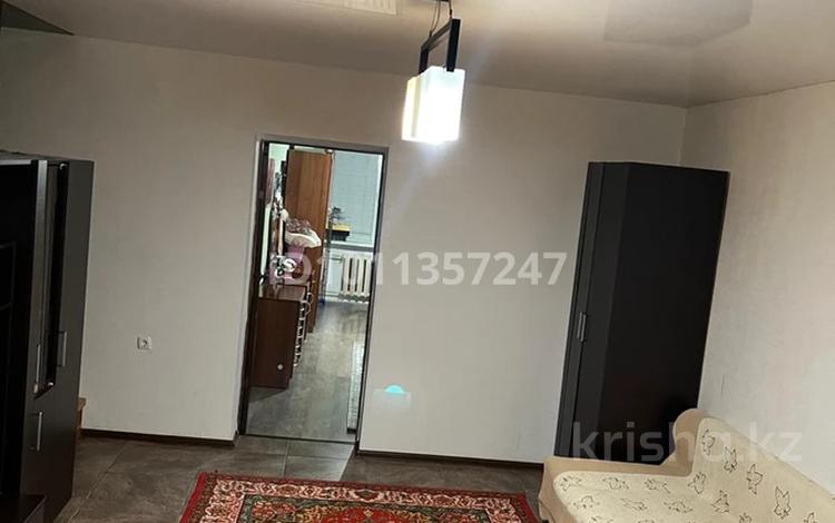 2-бөлмелі пәтер · 45 м² · 5/5 қабат, мкр Сары Арка, Сатпаева 13, бағасы: 22 млн ₸ в Атырау — фото 2