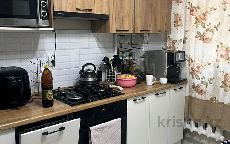 2-комнатная квартира, 53 м², 2/5 этаж, мкр Жулдыз-1 18 за 28 млн 〒 в Алматы, Турксибский р-н — фото 2