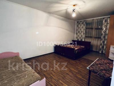 1-комнатная квартира · 40 м² · 1/2 этаж, мкр Алгабас, Оракты батыр 95 — Рыскулова, рядом есть садик, магазин, школа за 130 000 ₸ в Алматы, Алатауский р-н