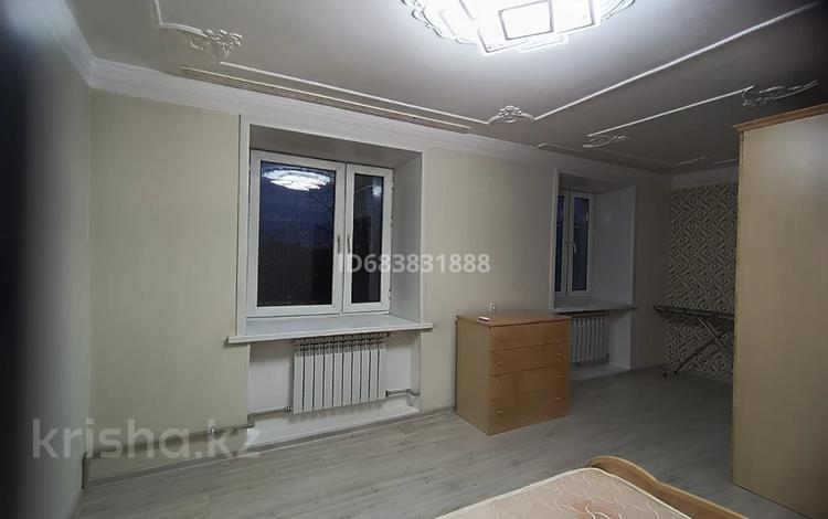 3-бөлмелі пәтер, 84 м², 5/5 қабат, Дулатова 141 — Напротив Казахтелеком, бағасы: 28 млн 〒 в Семее — фото 49