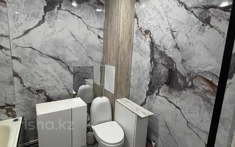 1-бөлмелі пәтер · 26 м² · 4/5 қабат, Увалиева, бағасы: 12 млн ₸ в Усть-Каменогорске — фото 2