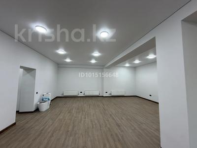 Свободное назначение, офисы, магазины и бутики, склады, салоны красоты, медцентры и аптеки, образование, развлечения, конференц-залы, кабинеты и рабочие места, студии · 84 м² за 750 000 ₸ в Алматы