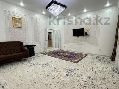 4-комнатная квартира · 118.9 м² · 1/5 этаж, 16-й мкр 79 за 26 млн 〒 в Актау