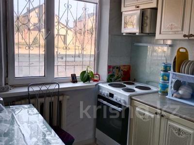 2-комнатная квартира · 45 м² · 1/5 этаж, Караменде би 72 за 10.8 млн 〒 в Балхаше