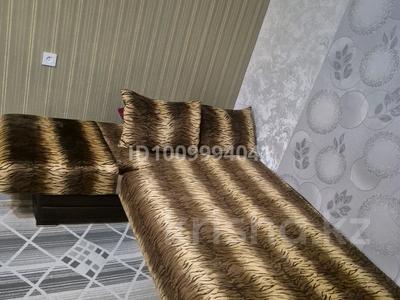 1-комнатная квартира · 28 м² · 8/10 этаж, 12-й мкр 32 — Анвар,ДАНА,Трк Актау,Столовая Ошак,Ресторан Шеф.,Ас тор уй. за 1 000 〒