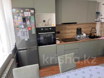 4-комнатная квартира · 100 м² · 2/5 этаж, Каримова — Есенжанова за 80 млн ₸ в Алматы, Алмалинский р-н