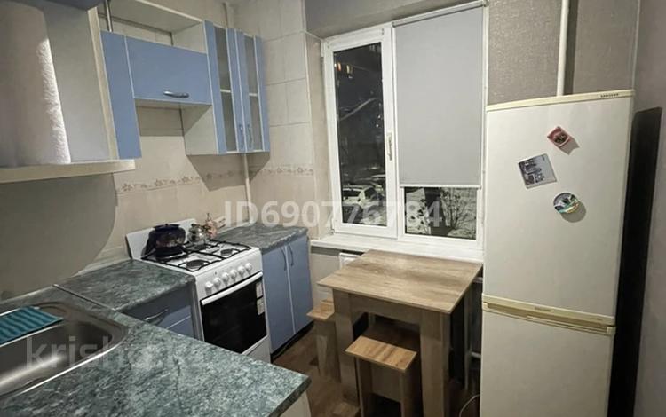 1-комнатная квартира, 34 м², 2/5 этаж помесячно, мкр Орбита-2 14 — Розыбакиева Навои