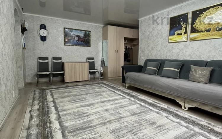 3-комнатная квартира · 66 м², Назарбаева 77 за 31.6 млн ₸ в Усть-Каменогорске — фото 2