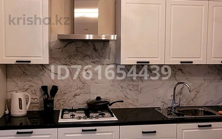 2-комнатная квартира · 72 м² · 8/9 этаж, мкр Нурсая, Т. Жумагалиева 10 за 35 млн 〒 в Атырау — фото 2