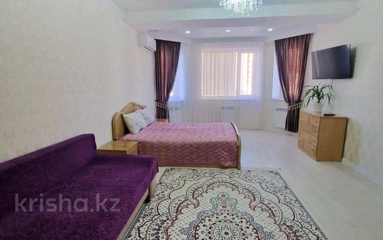 1-комнатная квартира · 56 м² · 2/5 этаж, мкр. Алтын орда, Тауелсиздик 14/1 за 12 000 ₸ в Актобе — фото 2