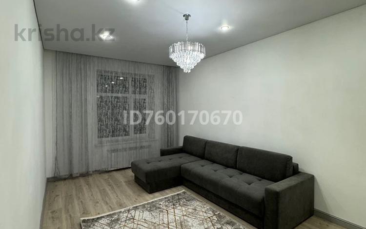 2-комнатная квартира · 60 м² · 4/6 этаж, Майкудук, Мкр Голубые пруды 456/1 за 230 000 ₸ в Караганде, Алихана Бокейханова р-н — фото 2