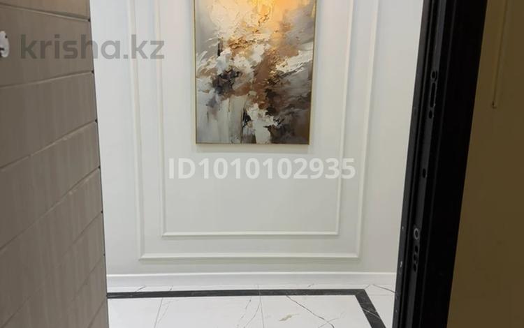 2-бөлмелі пәтер · 80 м² · 5/10 қабат, 30-й мкр 181, бағасы: 32 млн ₸ в Актау — фото 2
