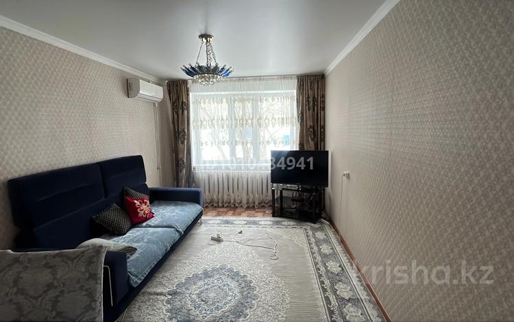 2-комнатная квартира · 55 м² · 1/5 этаж, мкр 8 13 — 101 стрелковой бригады 13 за 16.5 млн 〒 в Актобе — фото 2