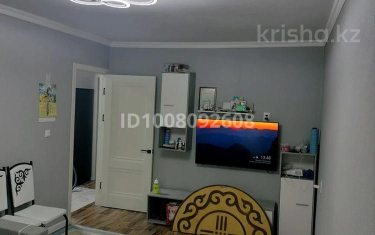 3-комнатная квартира · 62 м² · 2/5 этаж, 6 мкр — Рынок за 19.5 млн 〒 в Темиртау — фото 2