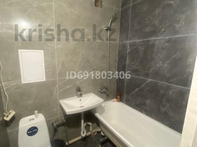 1-комнатная квартира · 60 м² · 2/5 этаж, Махамбета 125 за 130 000 〒 в Атырау