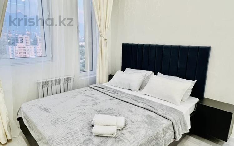 2-бөлмелі пәтер, 50 м², 16/17 қабат тәулігіне, Утепова 20 — АТАКЕНТ, МВД, бағасы: 25 000 〒 в Алматы, Бостандыкский р-н — фото 3