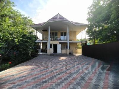 Отдельный дом · 6 комнат · 180 м² · 6.7 сот., Сазоновская за 100 млн ₸ в Алматы, Медеуский р-н